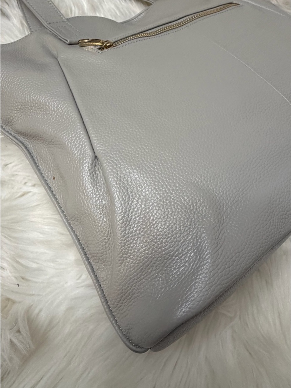 Classic Pebbled Leather Tote in Light Gray - Picture 7 of 15